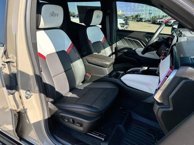 2024 GMC Canyon Crew Cab Short Box 4-Wheel Drive AT4X