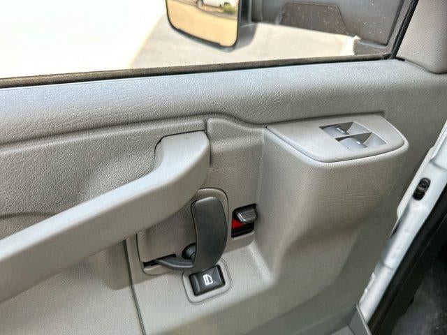 2024 Chevrolet Express Cutaway 3500 Base