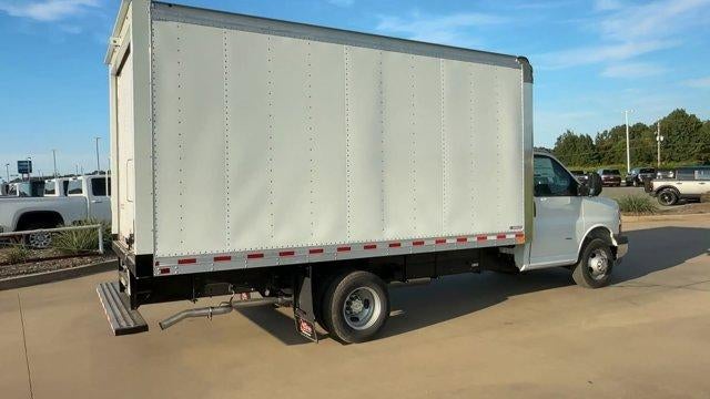 2024 Chevrolet Express Cutaway 3500 Base