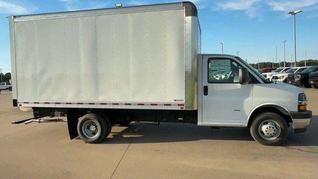 2024 Chevrolet Express Cutaway 3500 Base