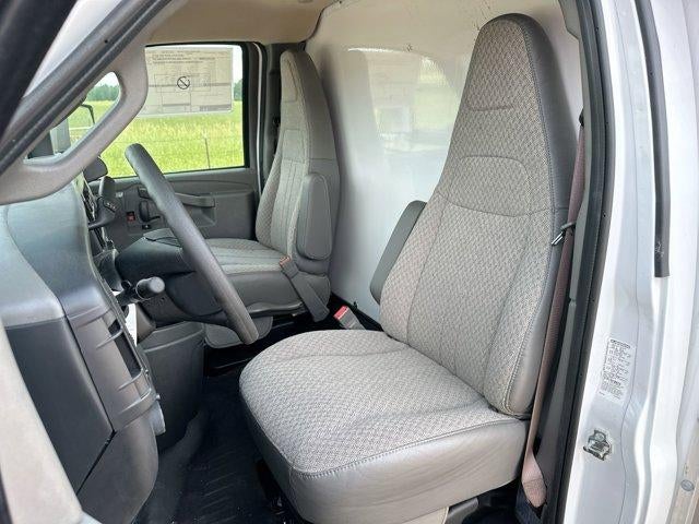 2024 Chevrolet Express Cutaway 3500 Base