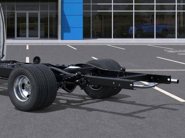 2025 Chevrolet Express Cutaway 3500 Base