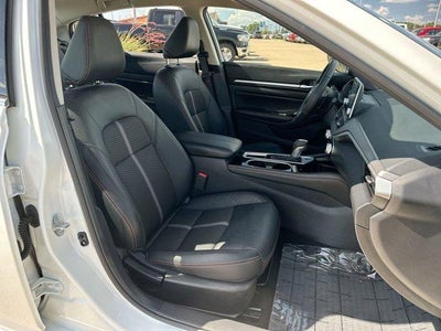 2024 Nissan Altima 2.5 SR Sedan