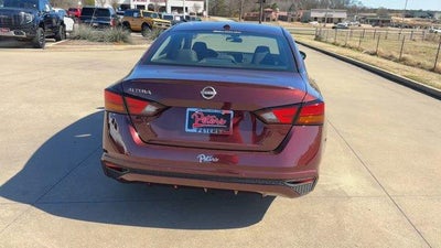 2025 Nissan Altima SV FWD