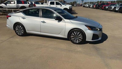 2024 Nissan Altima 2.5 SV Sedan