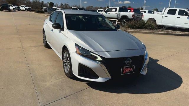 2024 Nissan Altima 2.5 SV Sedan