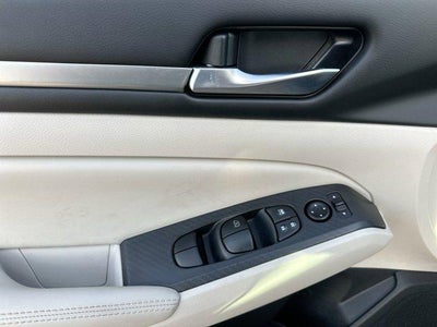 2022 Nissan Altima 2.5 SV Sedan