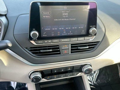 2022 Nissan Altima 2.5 SV Sedan