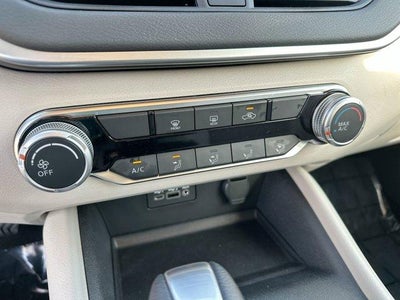 2022 Nissan Altima 2.5 SV Sedan