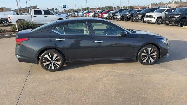 2022 Nissan Altima 2.5 SV Sedan