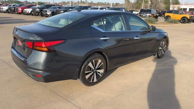 2022 Nissan Altima 2.5 SV Sedan