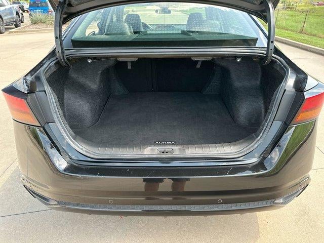 2024 Nissan Altima 2.5 SV Sedan