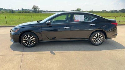 2024 Nissan Altima 2.5 SV Sedan