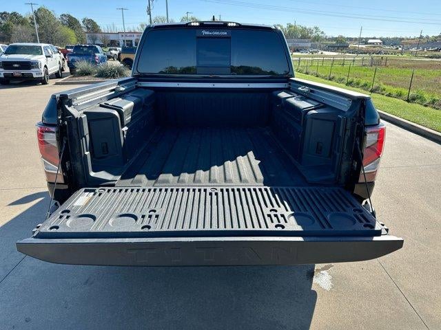 2024 Nissan Titan 4x4 Crew Cab Platinum Reserve