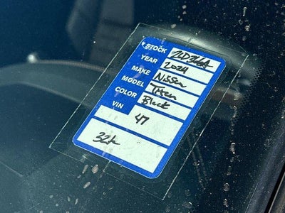 2024 Nissan Titan 4x4 Crew Cab Platinum Reserve