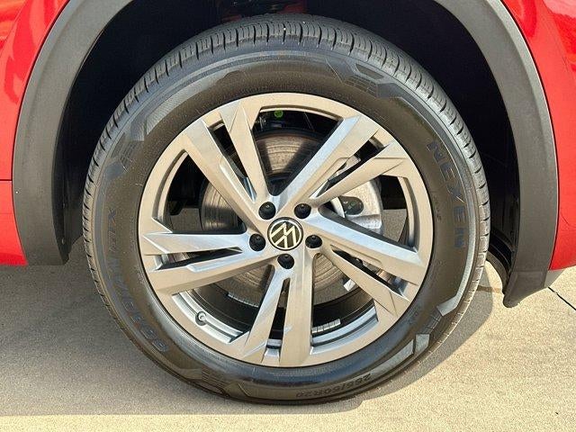 2024 Volkswagen Atlas Cross Sport 2.0T SEL R-Line 4MOTION