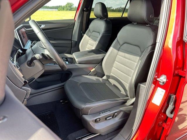 2024 Volkswagen Atlas Cross Sport 2.0T SEL R-Line 4MOTION