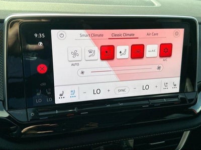 2024 Volkswagen Atlas Cross Sport 2.0T SEL R-Line 4MOTION