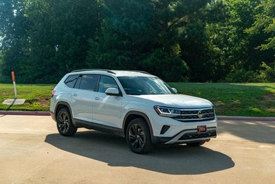 2022 Volkswagen Atlas 2.0T SE w/Technology FWD