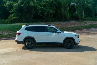 2022 Volkswagen Atlas 2.0T SE w/Technology FWD