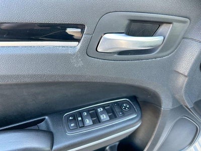 2023 Chrysler 300 300S RWD