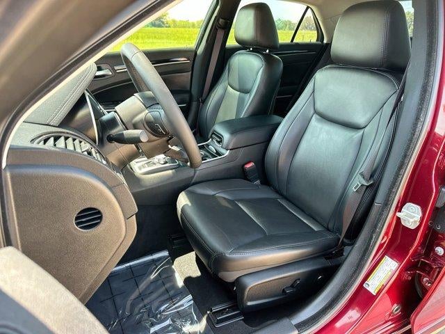 2023 Chrysler 300 Touring L RWD