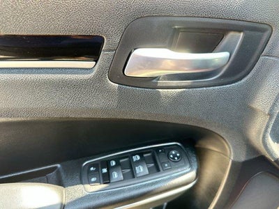 2023 Chrysler 300 Touring L RWD