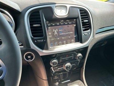 2023 Chrysler 300 Touring L RWD