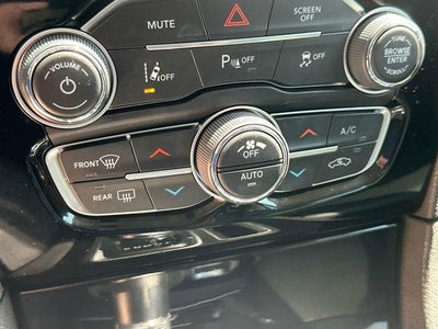 2023 Chrysler 300 Touring L RWD