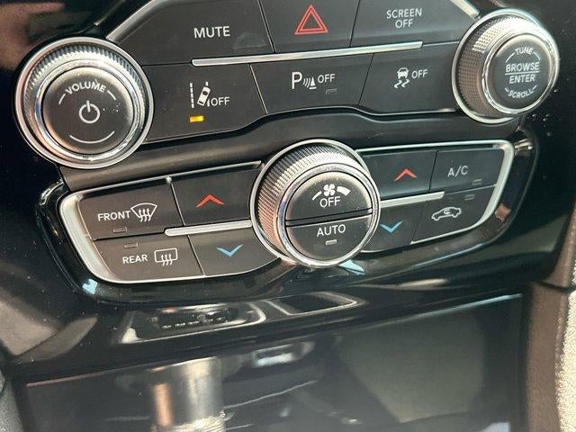 2023 Chrysler 300 Touring L RWD