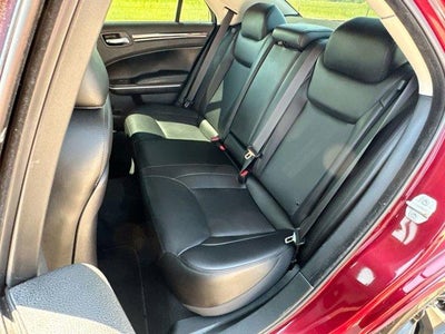 2023 Chrysler 300 Touring L RWD