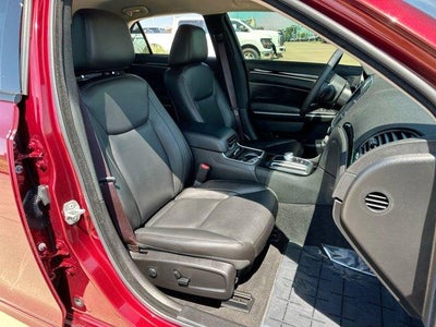 2023 Chrysler 300 Touring L RWD