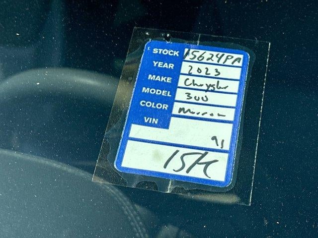 2023 Chrysler 300 Touring L RWD