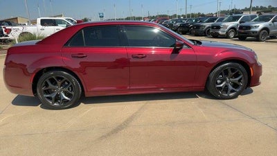 2023 Chrysler 300 Touring L RWD