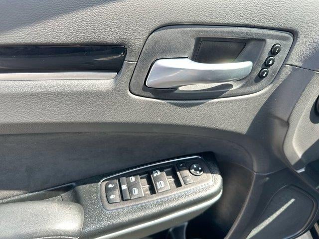 2023 Chrysler 300 300C RWD