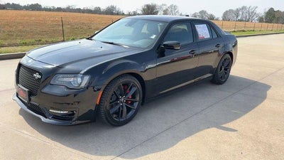 2023 Chrysler 300 300C RWD
