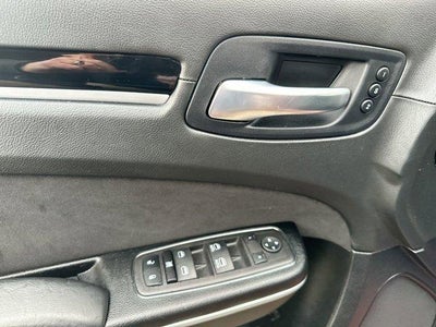 2023 Chrysler 300 300C RWD