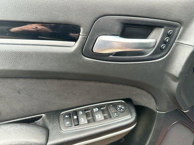 2023 Chrysler 300 300C RWD