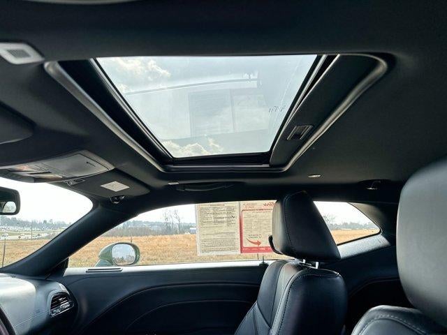 2023 Dodge Challenger SXT RWD