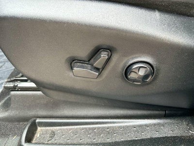 2025 Chrysler Pacifica Select FWD