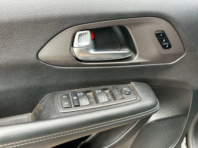 2025 Chrysler Pacifica Select FWD