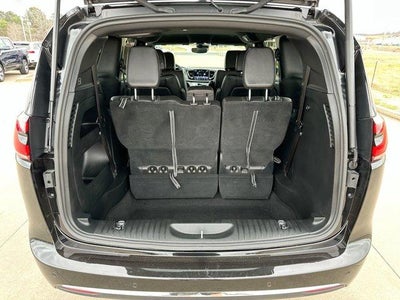 2025 Chrysler Pacifica Select FWD