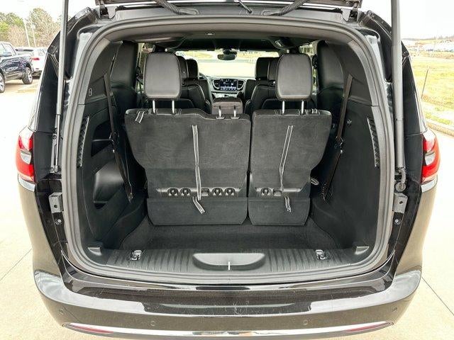 2025 Chrysler Pacifica Select FWD