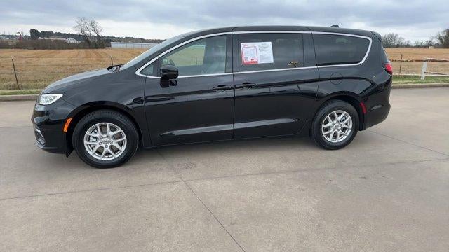 2025 Chrysler Pacifica Select FWD