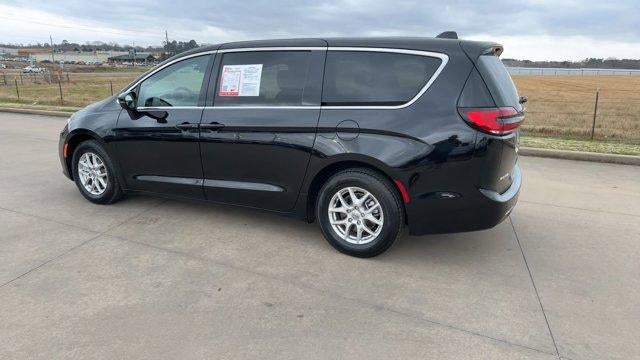 2025 Chrysler Pacifica Select FWD