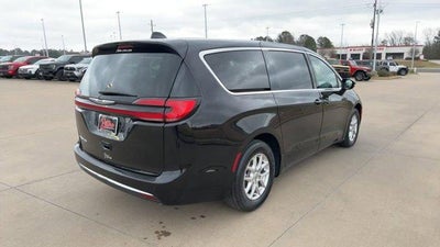2025 Chrysler Pacifica Select FWD