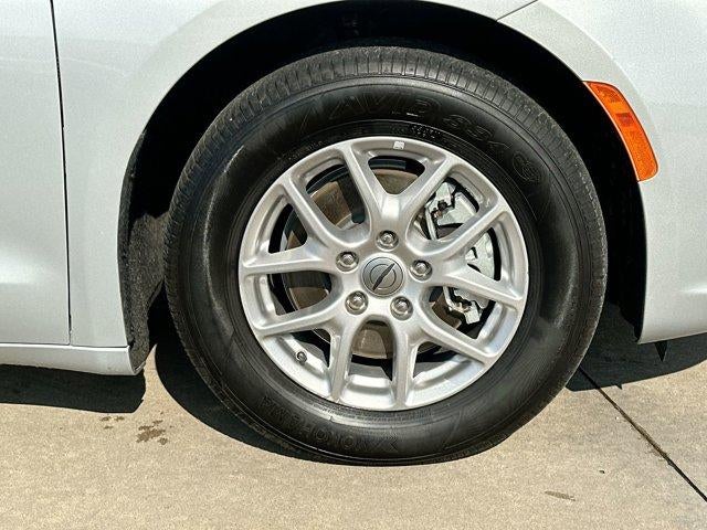 2024 Chrysler Pacifica Touring L FWD