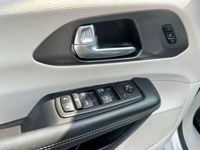 2024 Chrysler Pacifica Touring L FWD