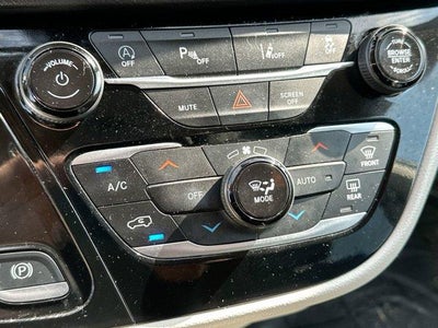 2024 Chrysler Pacifica Touring L FWD