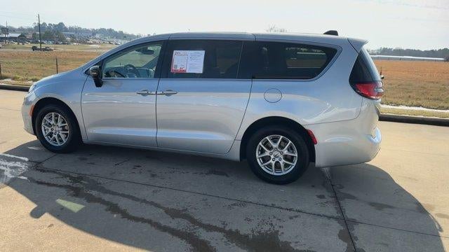 2024 Chrysler Pacifica Touring L FWD